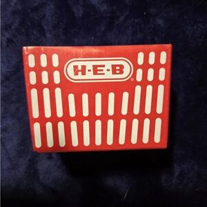 H-E-B Red and White Box lot of 8 Tiktok trending keychains